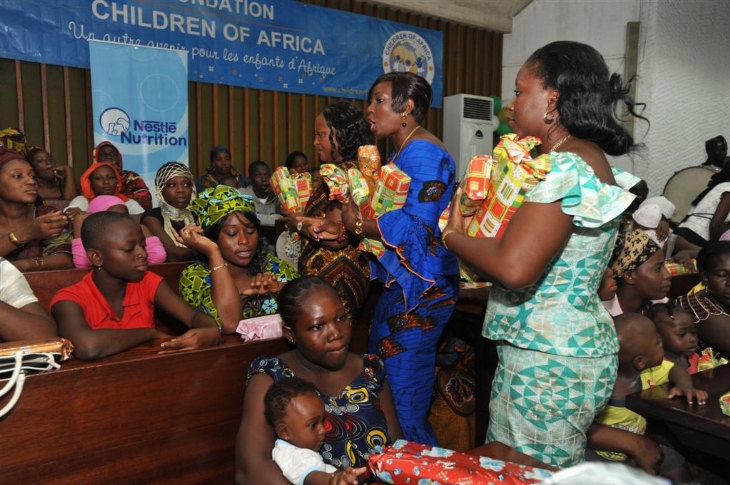 Children Of Africa: Mme Ouattara honore les puéricultures